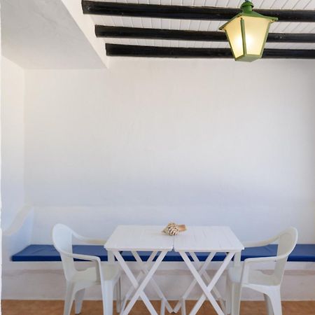 Famara Caracolillos, La Casa Bagian luar foto