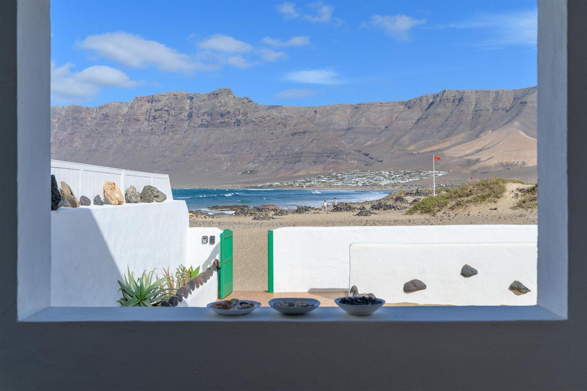 Famara Caracolillos, La Casa Bagian luar foto