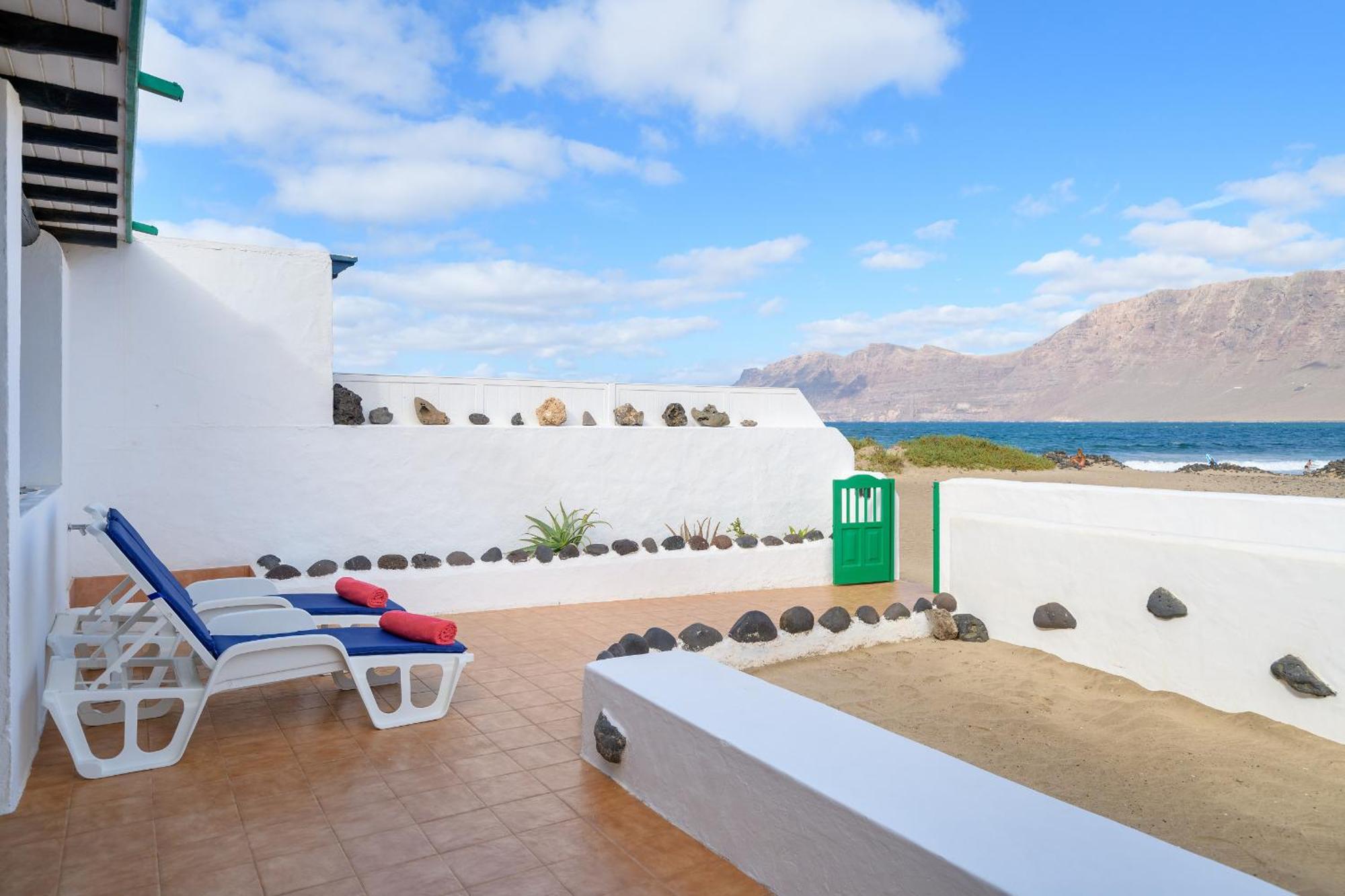 Famara Caracolillos, La Casa Bagian luar foto